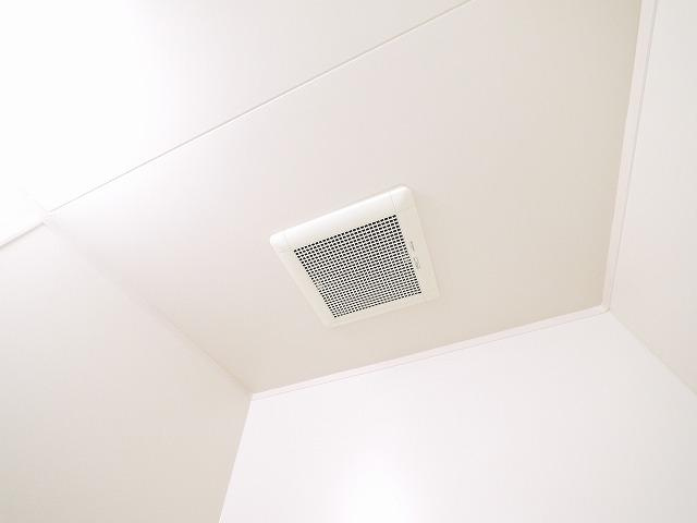 杉ヶ町北ビルの設備|お風呂には換気扇もついてます。