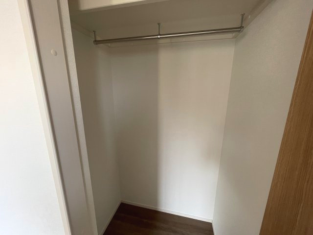 廿日市市平良二丁目　№35455の収納|洋室6帖内収納