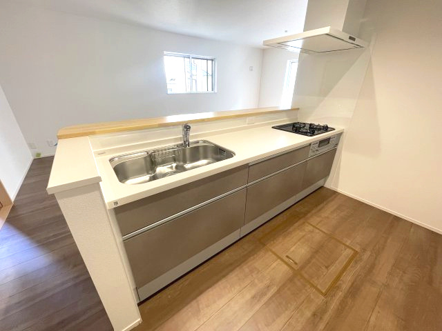 廿日市市平良二丁目　№35455のキッチン|手元が隠せる、便利な
カウンターキッチンです。