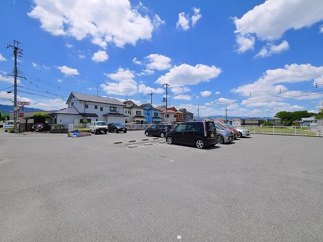 ベルグラースⅡの駐車場|駐車場があります