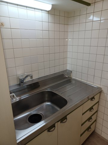 祐ビルのキッチン