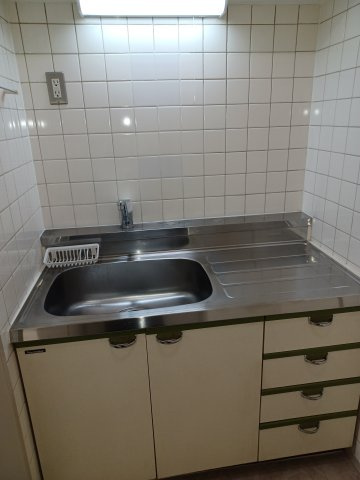 祐ビルのキッチン