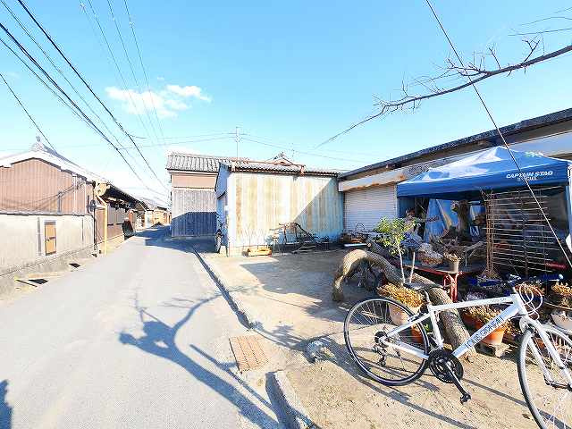 美濃庄町ガレージ