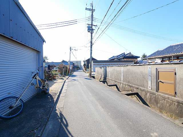 美濃庄町ガレージ