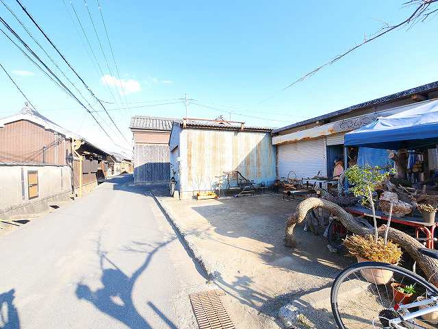 美濃庄町ガレージ