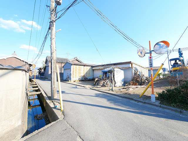 美濃庄町ガレージ
