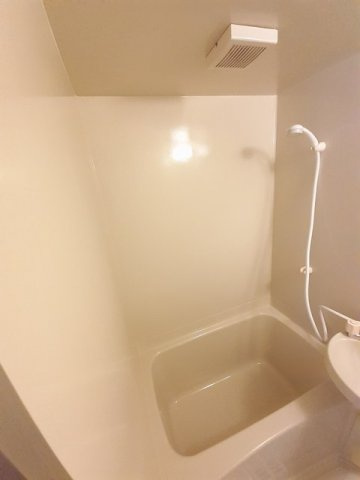 デパートメントアラキⅡの浴室