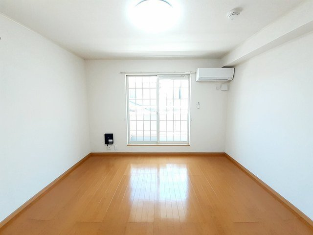 メゾン　ド　フランＢの居間・リビング