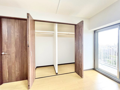 【収納】 | 阪急南茨木ハイタウン美沢E棟 | エイブル売買事業部では、箕面市・豊中市・吹田市・池田市・茨木市・高槻市の北摂エリア全域で、物件のご紹介を致しております。北摂エリアにて購入物件をお探しの際は、当社までお問合せ下さいませ。