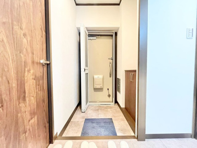 【玄関】 | 阪急南茨木ハイタウン美沢E棟 | 弊社のファイナンシャルプランナーより、将来に向けた資金計画・住宅ローンの無料相談が皆様に大変ご好評頂いております！物件ご購入の前に、まずはお気軽にご相談くださいませ。