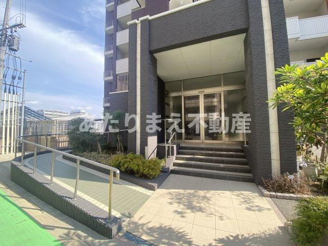 福岡市東区松島１丁目の賃貸マンションのエントランス
