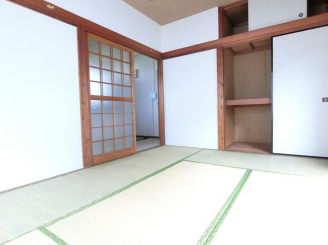 【寝室】