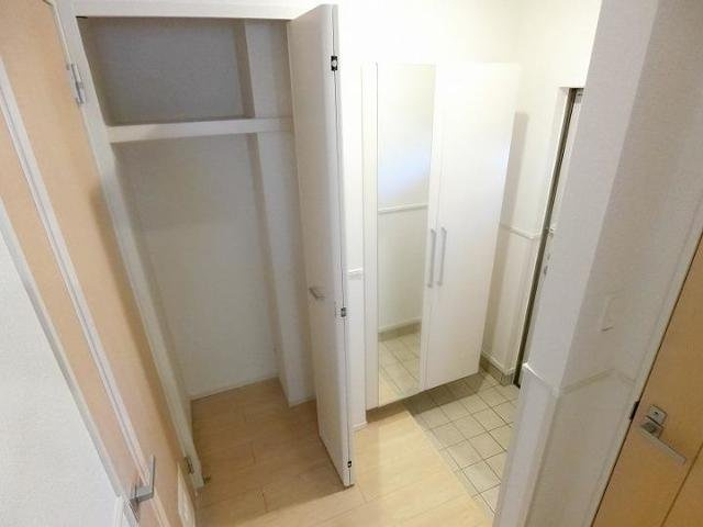 フロリサンテⅠの玄関