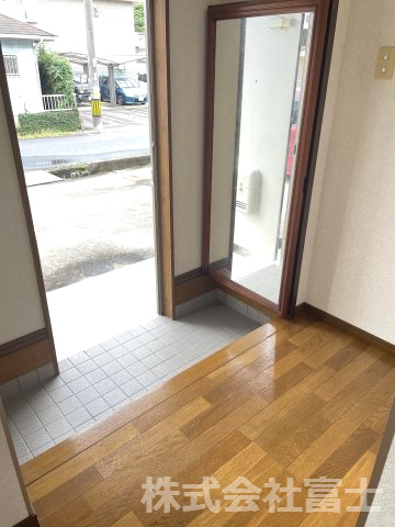 ブリリアンジェルの玄関