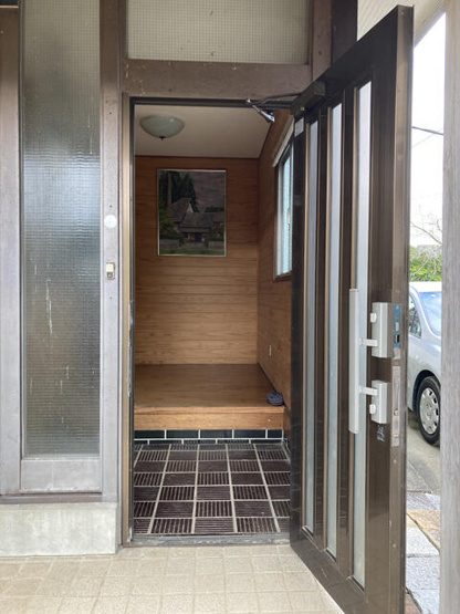 【玄関】 | 加茂　戸建貸家