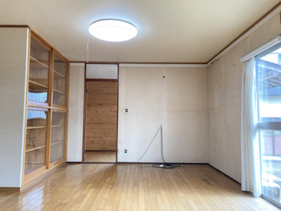 【居間・リビング】 | 加茂　戸建貸家 | １Ｆ東側洋室７帖