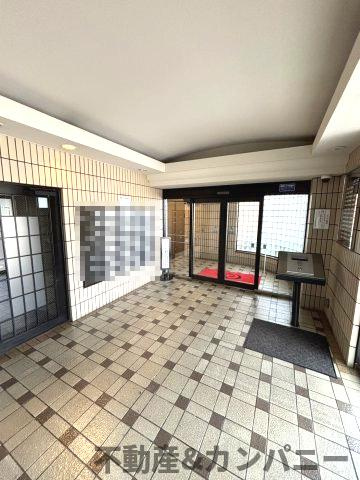 ◎角部屋◎低層階◎1000万以下のお部屋◎日当たりのエントランス