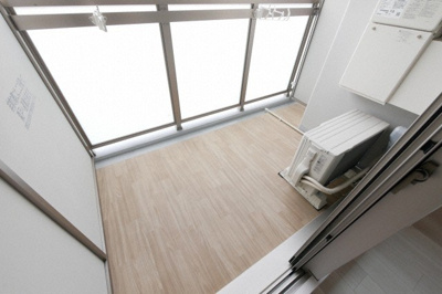 【バルコニー】 | エスリードレジデンス大阪難波 | お洗濯にも便利なバルコニー付き