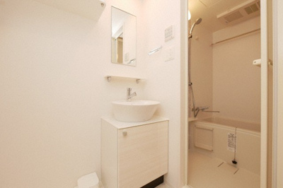 【独立洗面台】 | エスリードレジデンス大阪難波 | 独立洗面台で身支度をすべて済ませてしまいましょう