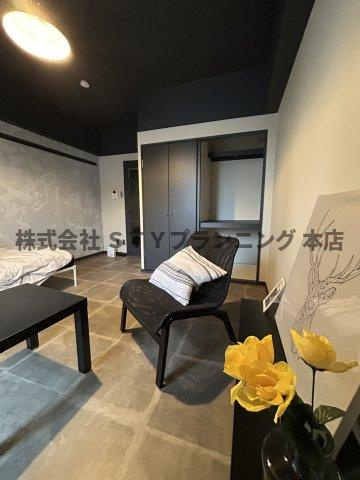 仲介手数料０円！STUDIO　SHIROGANEの居間・リビング