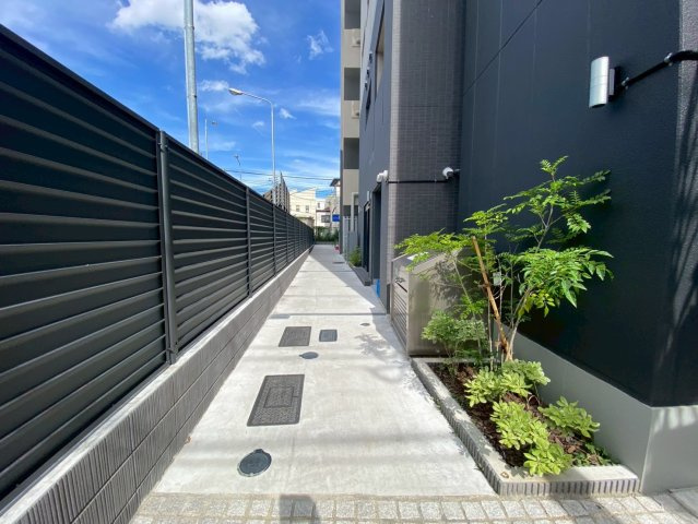 SIDEPLACE　JUJOのエントランス