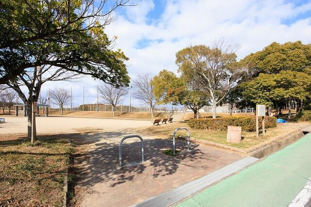 サンコート　若松区鴨生田２丁目の周辺|二島西公園まで240m 
