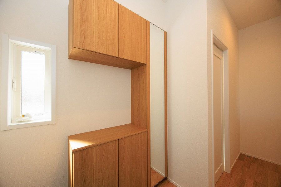 サンコート　若松区鴨生田２丁目の玄関