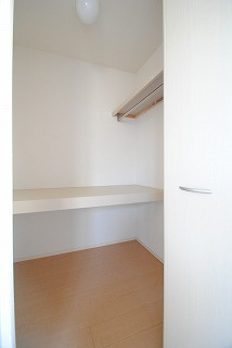 アルル　A棟の収納|ウォークインクローゼット