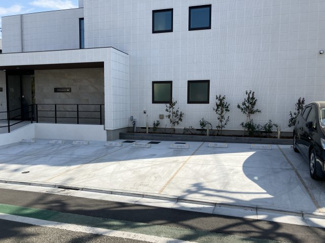 【駐車場】