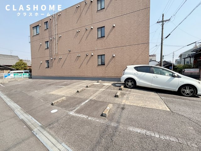 緑風マンション　　刈谷市近郊の賃貸はクラスホームの駐車場