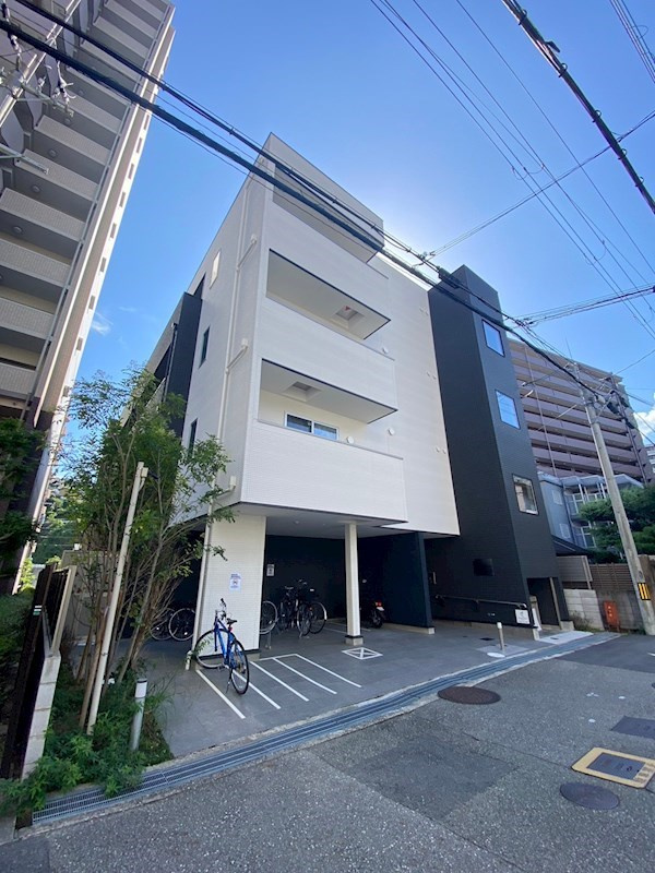 宝塚市栄町３丁目の賃貸マンションの外観