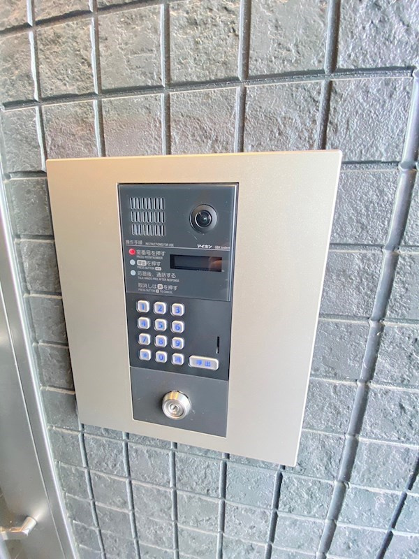 宝塚市栄町３丁目の賃貸マンションの外観