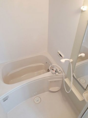 Ｒｉｖｅｒ　ｓｉｄｅ　Ｂｅｌｌの浴室|ゆったり過ごせるお風呂です