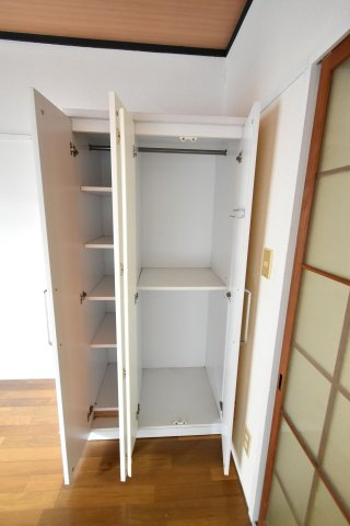 篠山ハイツの収納|収納豊富です※別部屋の写真になります