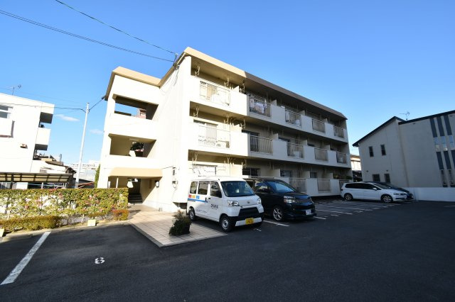 篠山ハイツの駐車場|駐車場に車を止められます