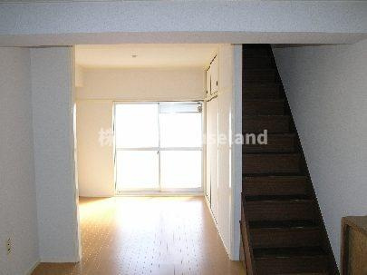 M2マンションの洋室