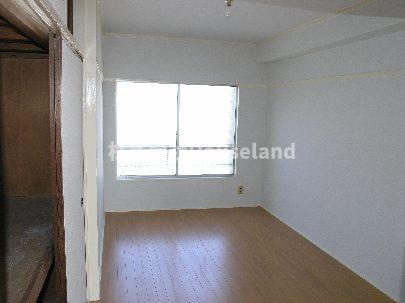 M2マンションの洋室