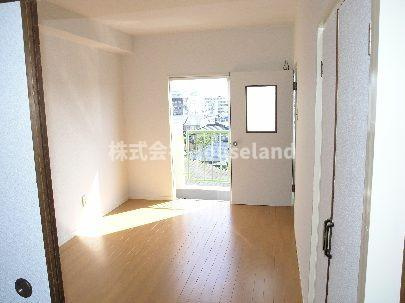 M2マンションの洋室