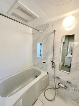 神戸市灘区曾和町１丁目の一棟アパートの浴室