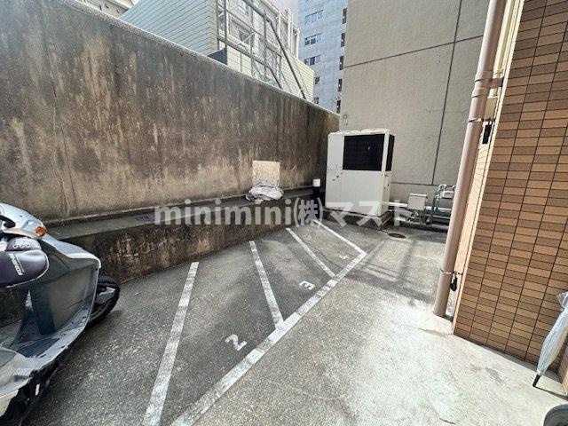 アーバネックス梅田東の駐車場