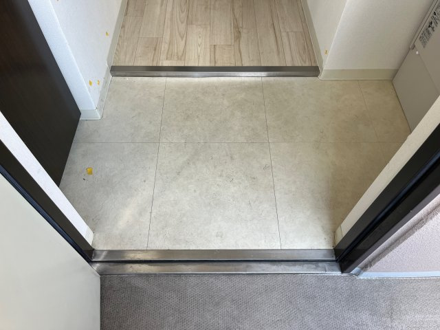 インタービレッジ高岡駅前の玄関