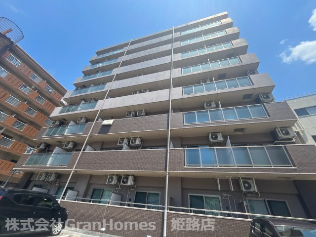 インタービレッジ高岡駅前の外観