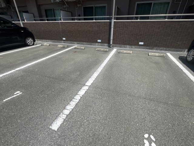 インタービレッジ高岡駅前の駐車場
