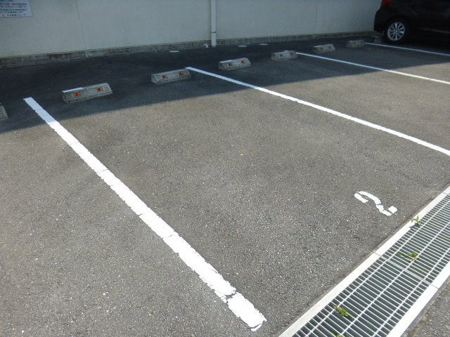 インタービレッジ城北二番館の駐車場