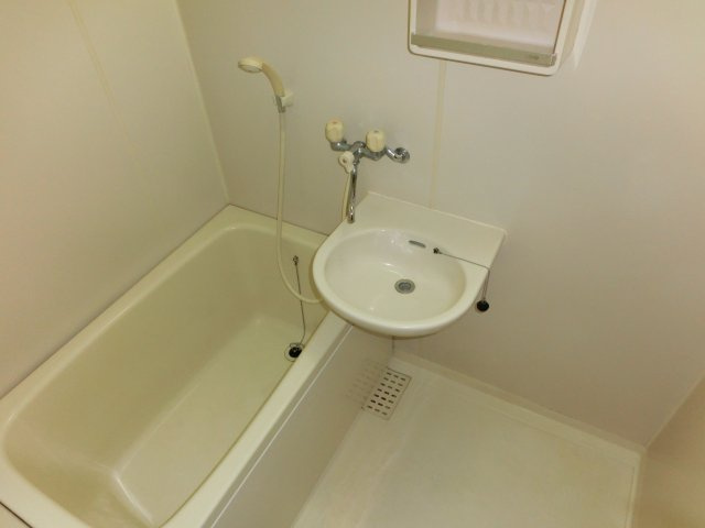 エステート中園の浴室