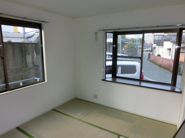 エステート中園の和室