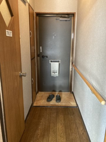 シャンポールＡの玄関