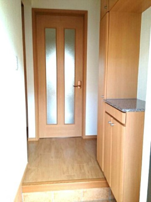 【玄関】 | メゾン・ポポラーレＡ