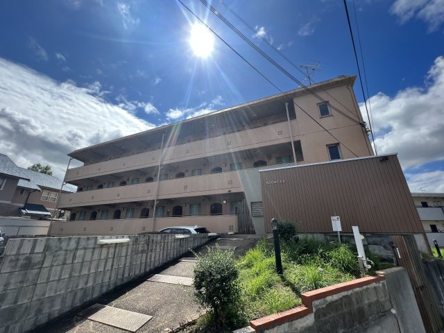 箕面市粟生間谷東５丁目の賃貸マンションの外観