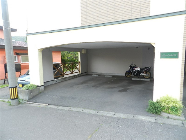 グリーンハイツの駐車場